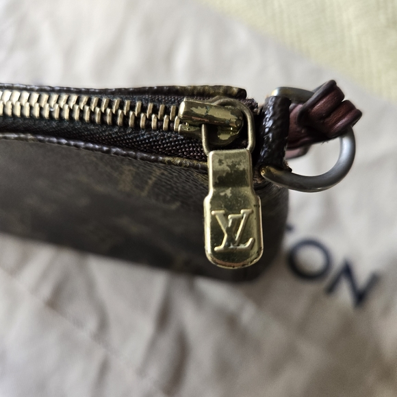 Louis Vuitton Pochette Accessories Monogram Canvas - Old Model - Picture 13 of 15